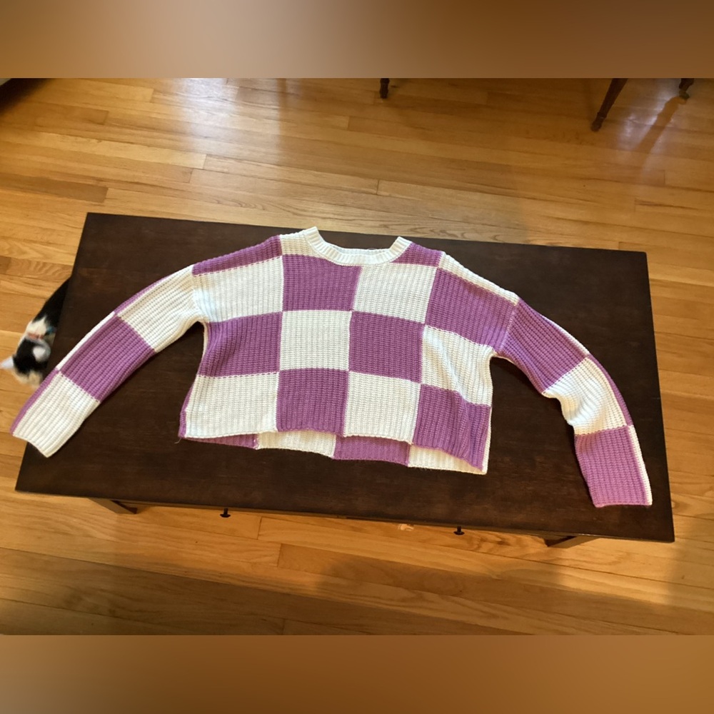 moon & madison Purple and White Checkerboard Cropped Crew Sweater